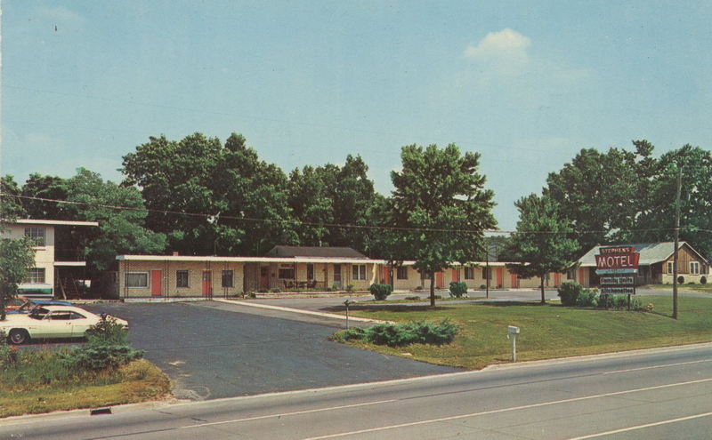 Stephens Motel - Vintage Postcard